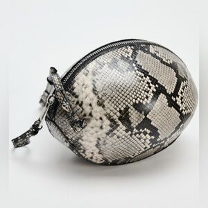 Brand New Zara Oval Crossbody – Animal Print Chic